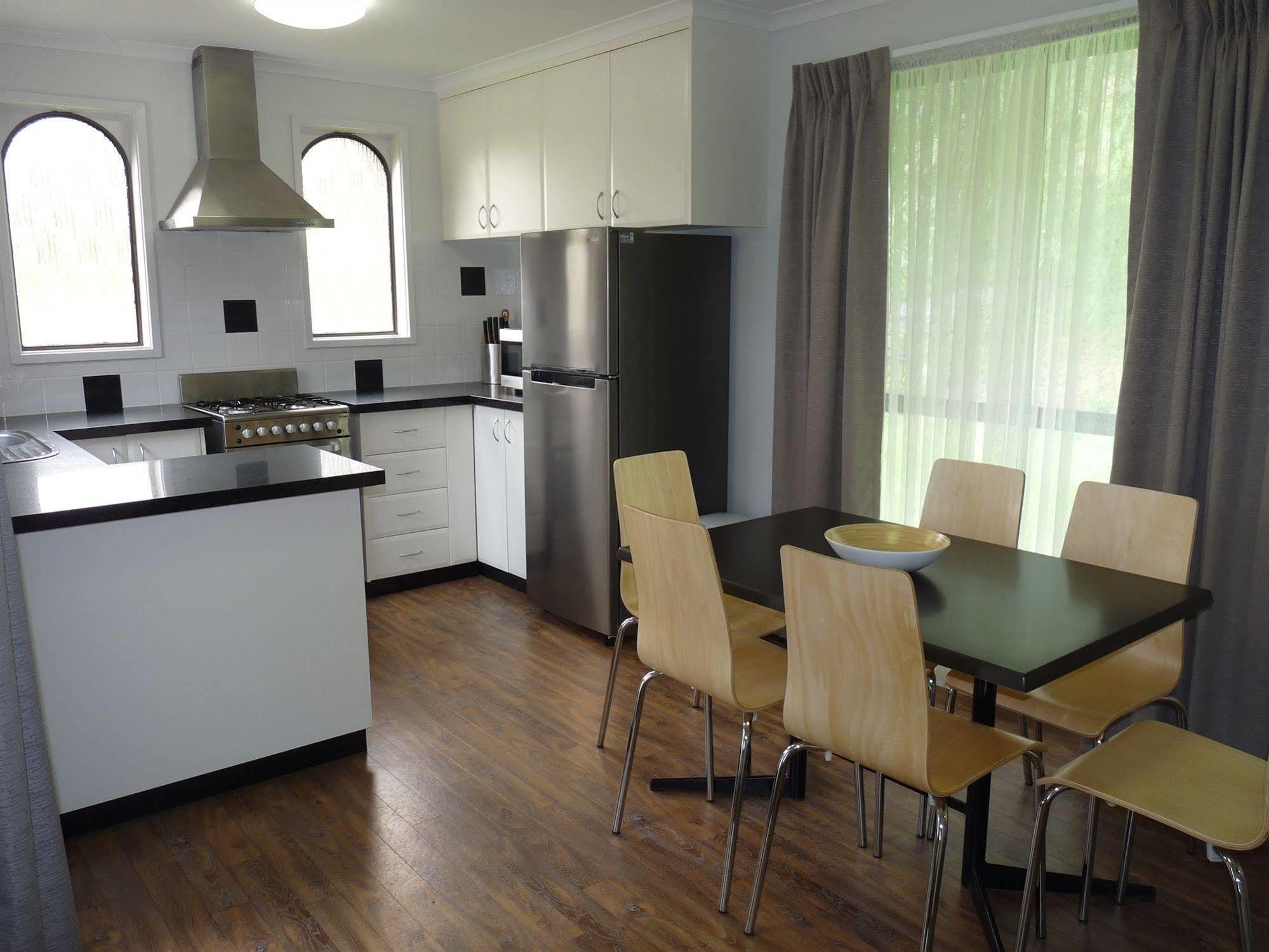 Barwon Valley Lodge Джилонг Екстериор снимка